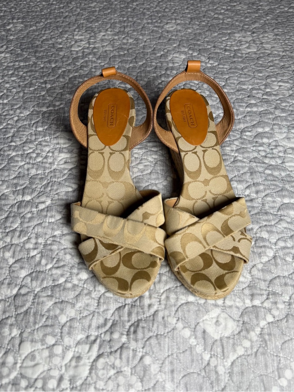 Coach Women’s Beige Signature Canvas Sandals with Tan Leather Trim. Size 11.